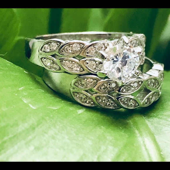 Sterling silver White Topaz Rings - Picture 7 of 8